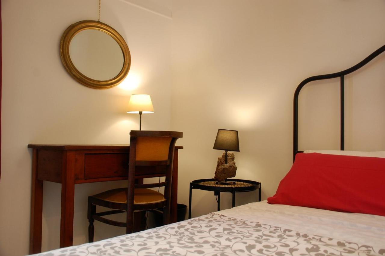 B&B Il Rosso E Il Nero Zafferana Etnea Ngoại thất bức ảnh