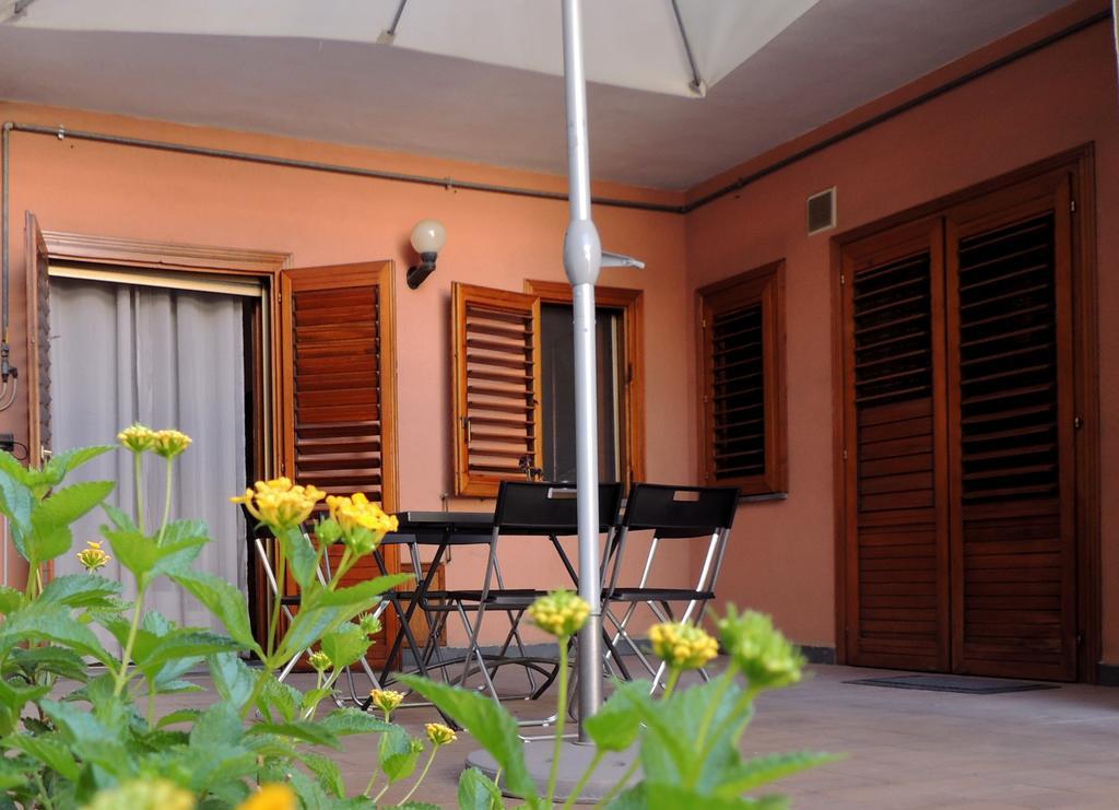 B&B Il Rosso E Il Nero Zafferana Etnea Ngoại thất bức ảnh